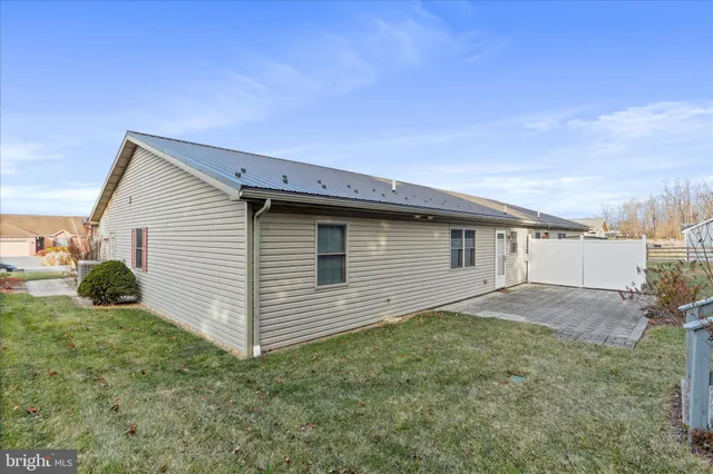 a view of backyard of house