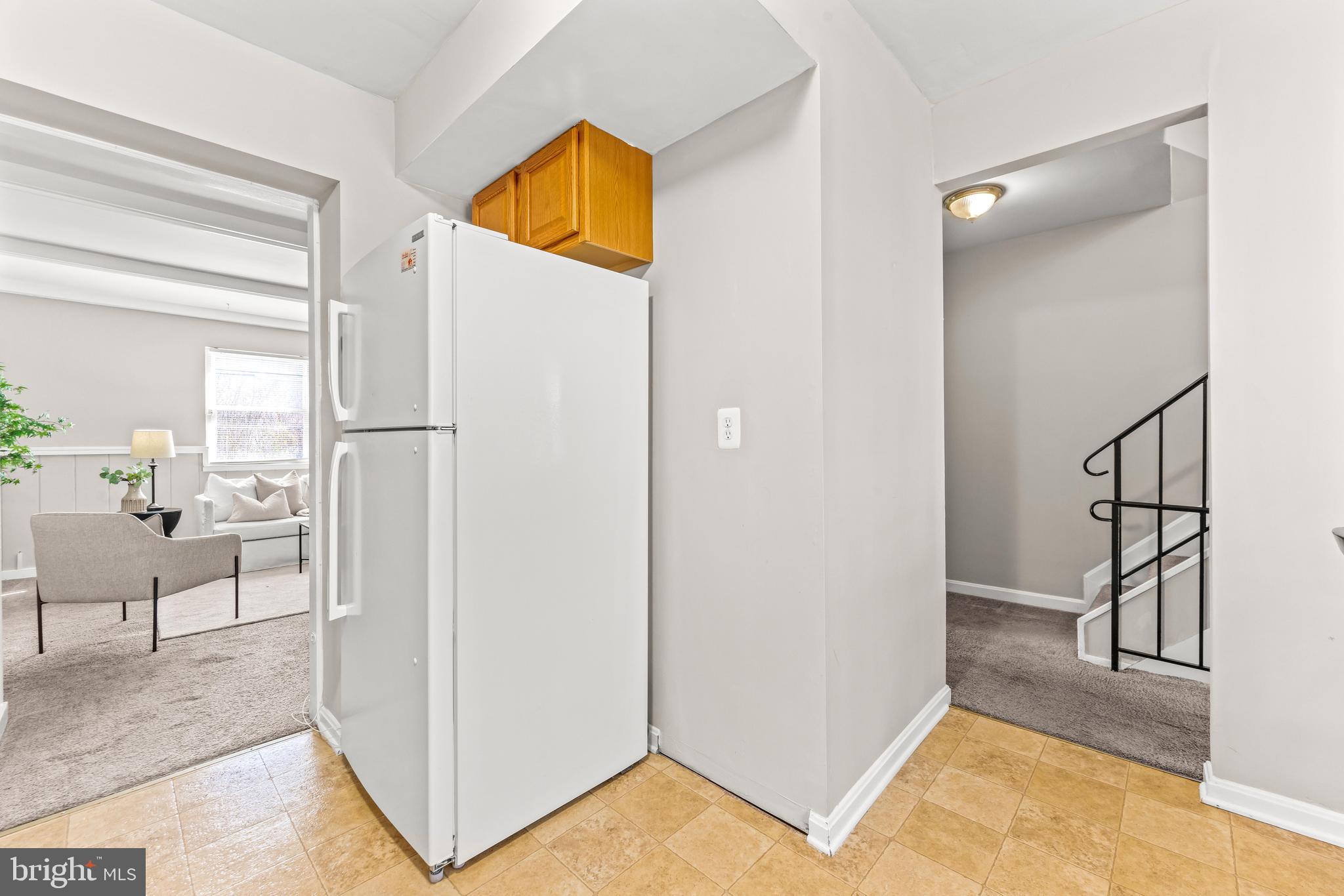 15 Bohn Court Rosedale, MD 21237 - Photo 5 of 31 a view of a livingroom with furniture and front door