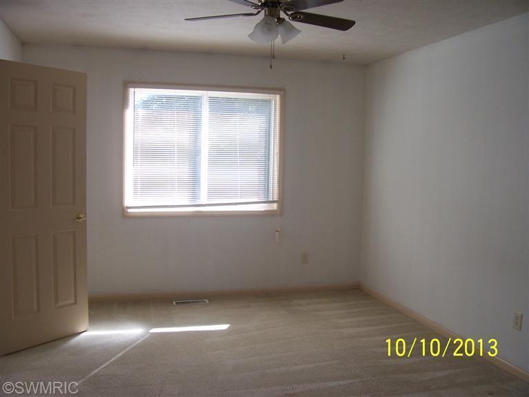 1295 North Whitehall Road, Unit 5 Muskegon, MI 49445 - Photo 8 of 10 Additional Photo