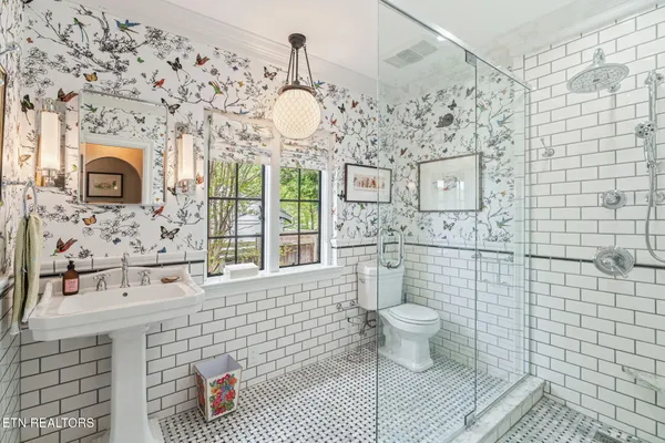 $2,850,000 | 2048 Cherokee Boulevard, Knoxville, TN 37919