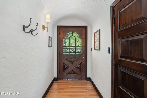$2,850,000 | 2048 Cherokee Boulevard, Knoxville, TN 37919