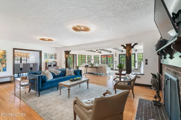 $2,850,000 | 2048 Cherokee Boulevard, Knoxville, TN 37919