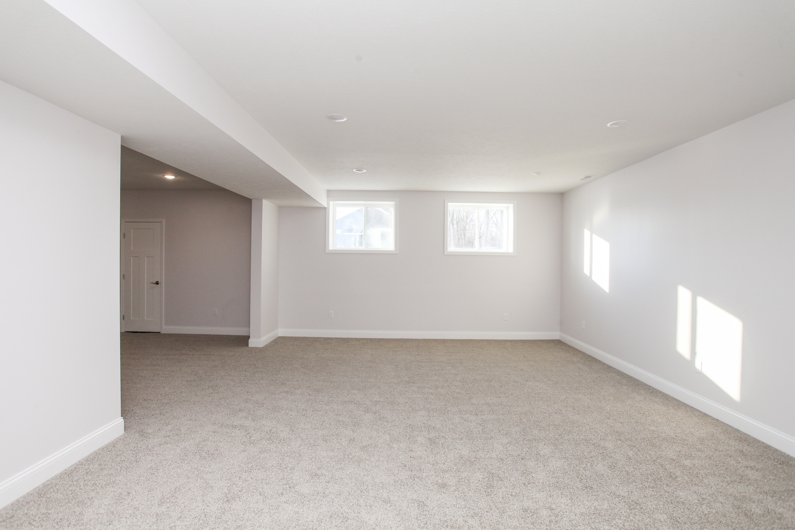 108 Dugan Trail Downs, IL 61736 - Photo 36 of 44 an empty room with windows