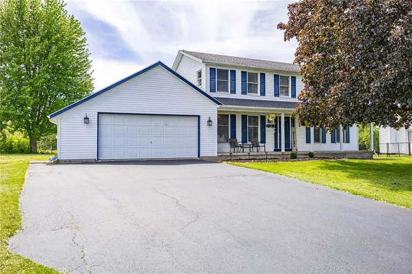 $374,900 | 872 Guinevere Drive, Greece, NY 14626