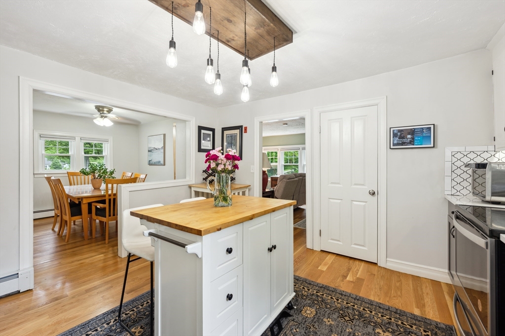 128 Pleasant Street Franklin, MA 02038 - Photo 6 of 19