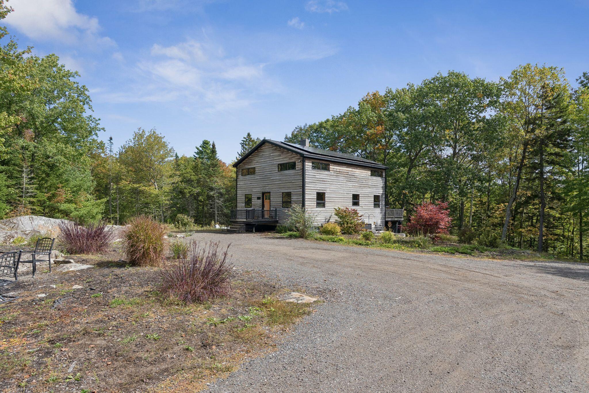 29 Punkin Hill Road South Thomaston, ME 04858 - Photo 2 of 63 Entrance