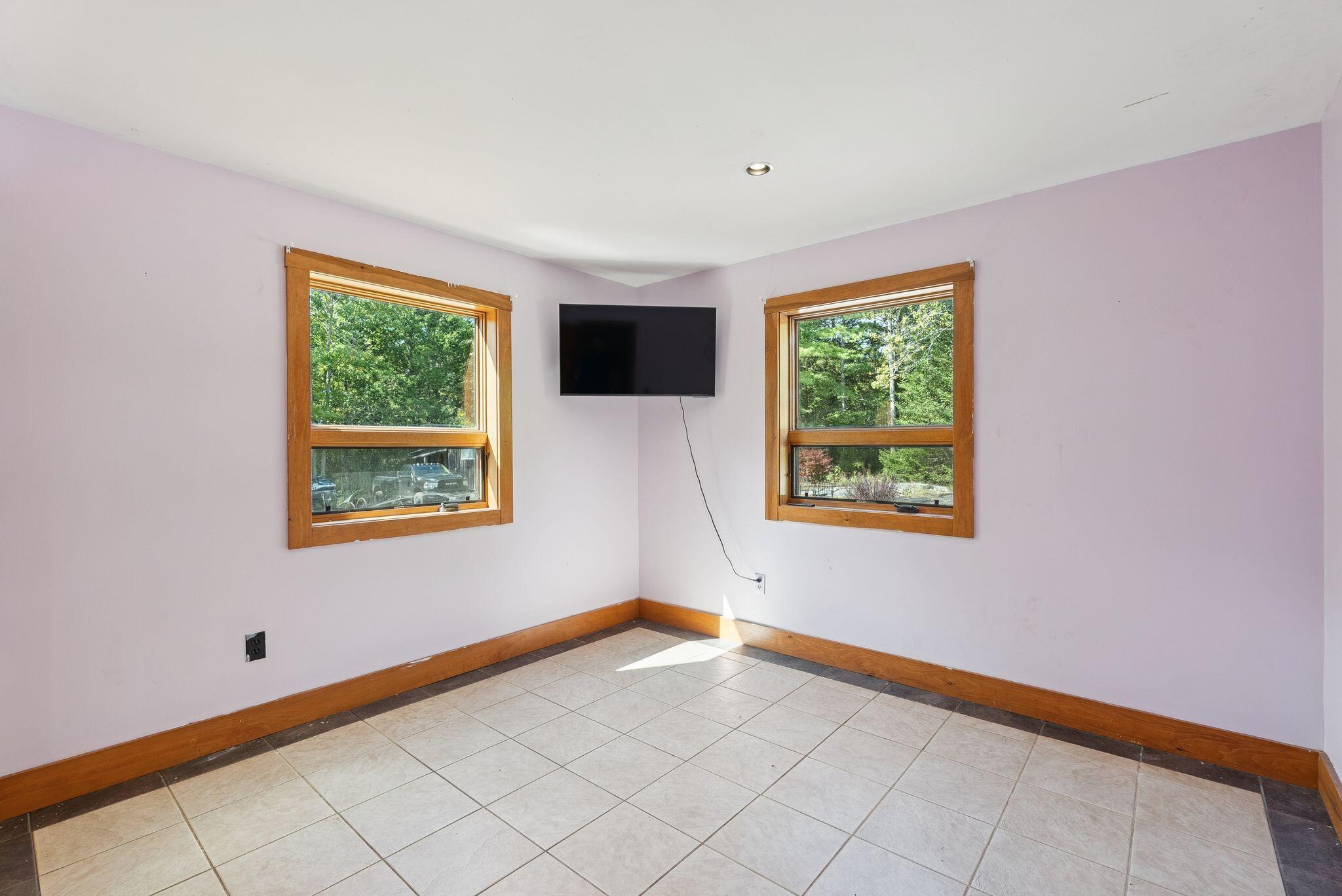 29 Punkin Hill Road South Thomaston, ME 04858 - Photo 29 of 63 First Floor Bedroom