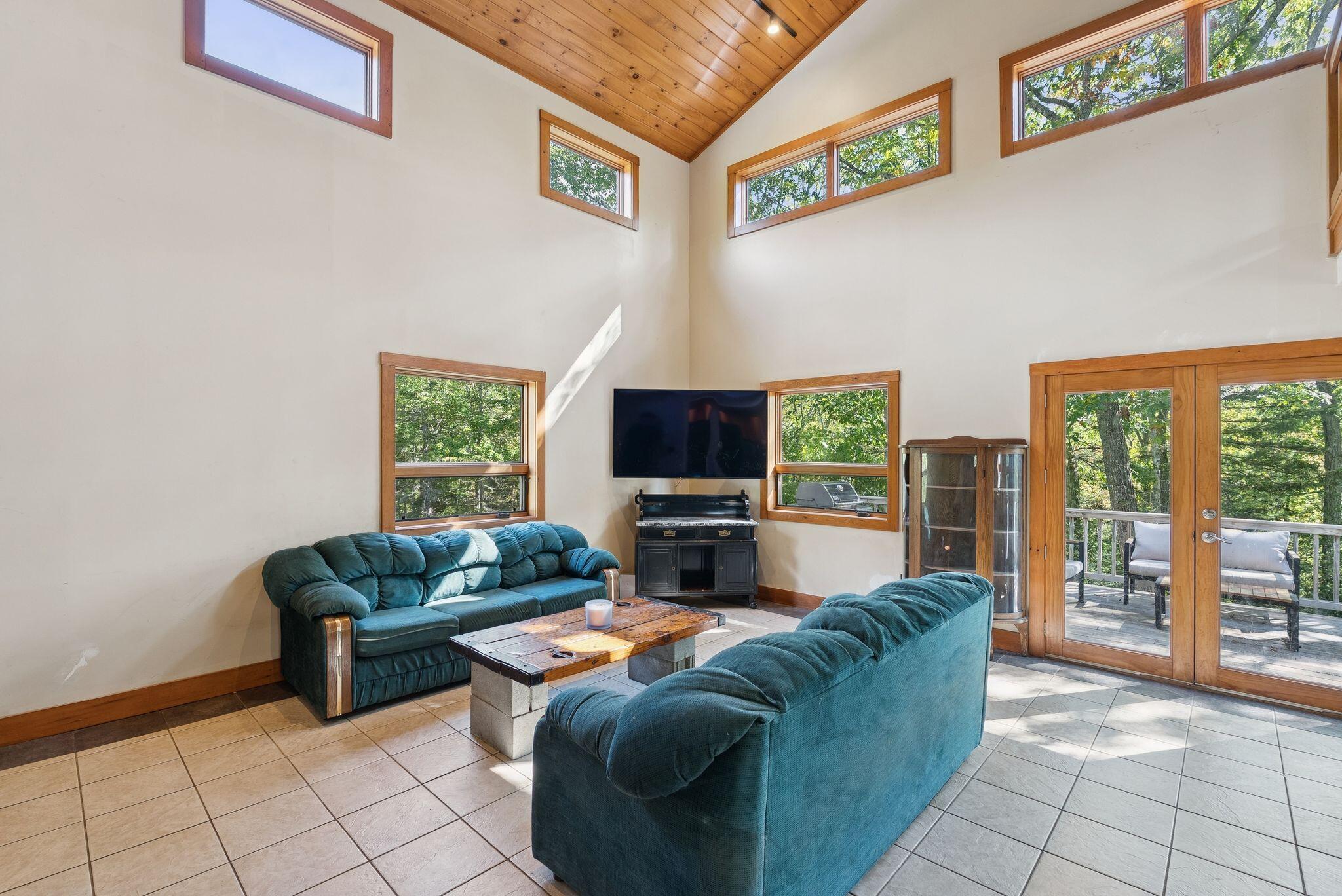 29 Punkin Hill Road South Thomaston, ME 04858 - Photo 33 of 63 Living Room