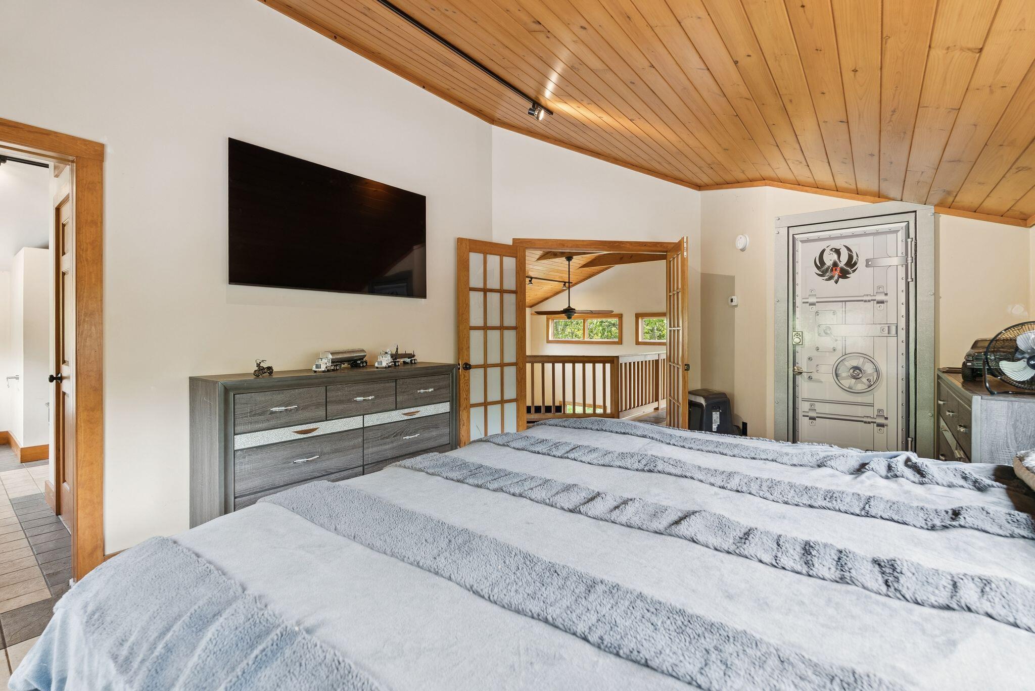 29 Punkin Hill Road South Thomaston, ME 04858 - Photo 54 of 63 Primary Bedroom