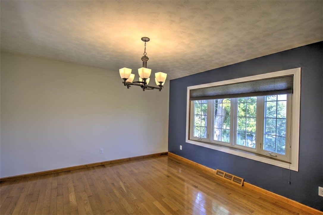 2130 Gary Court Decatur, IL 62526 - Photo 5 of 36 Gallery Image 5
