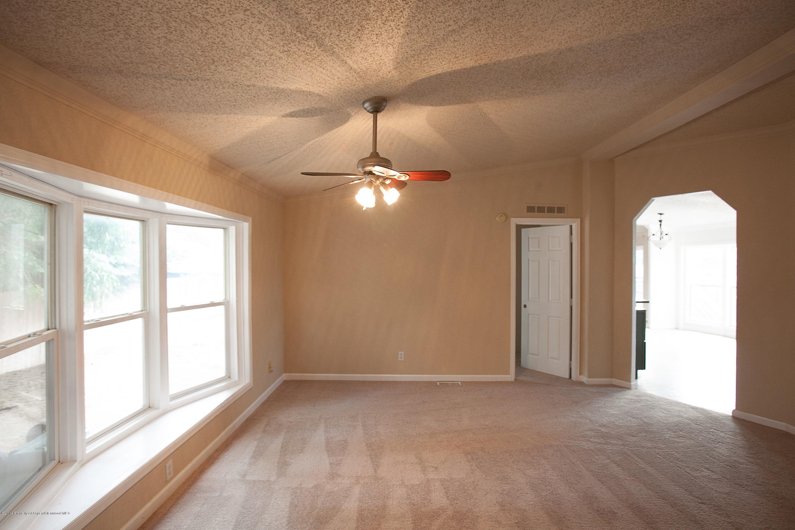 746 Valley Road Gypsum, CO 81637 - Photo 5 of 14 20140702_746ValleyRd_0004