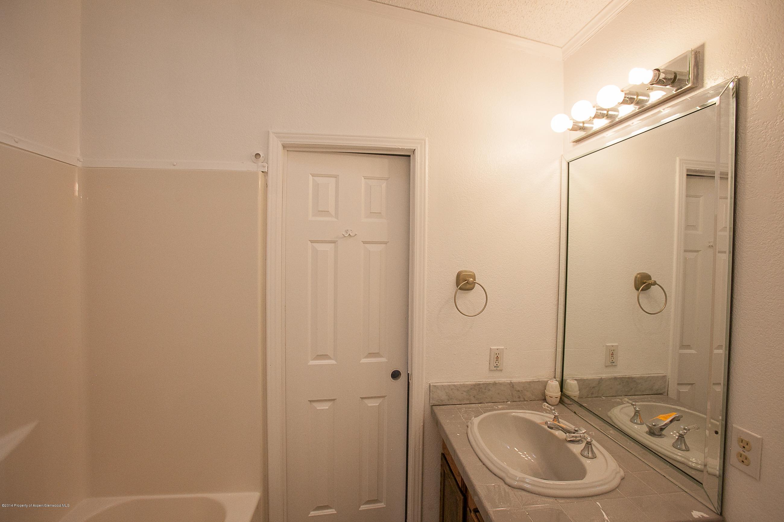 746 Valley Road Gypsum, CO 81637 - Photo 9 of 14 20140702_746ValleyRd_0009