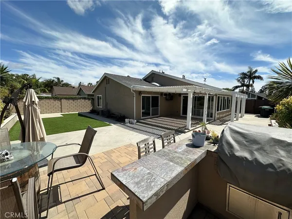 $5,500 | 936 Jasmine Circle, Costa Mesa, CA 92626