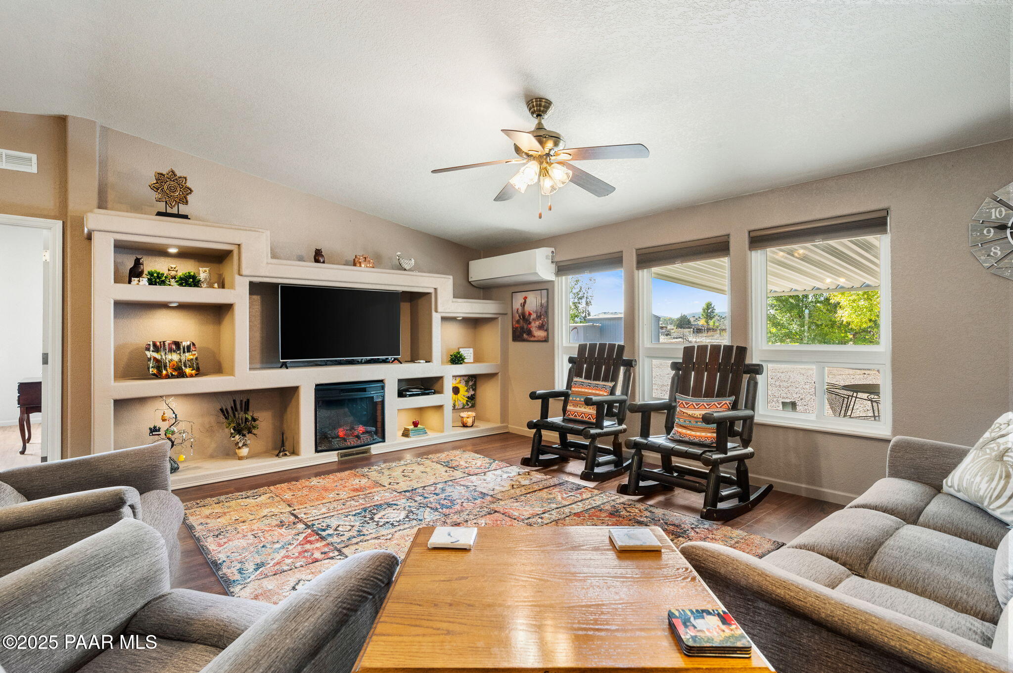 499 Rolling Hills Road Paulden, AZ 86334 - Photo 9 of 37 9-Living Room (5)