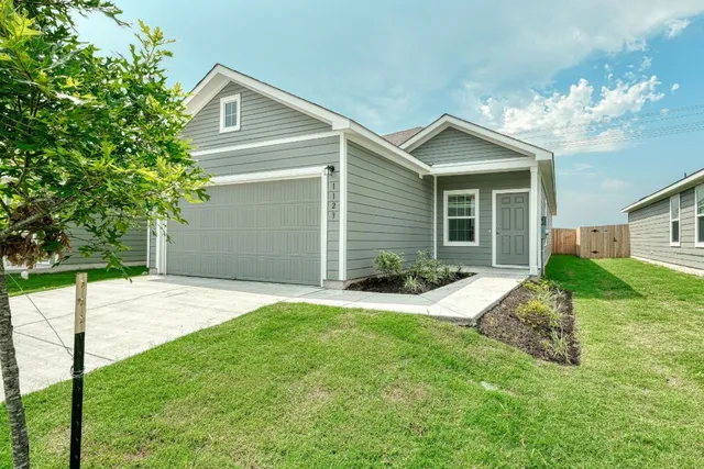 $2,000 | 1123 Catfish Lane, Bastrop, TX 78602