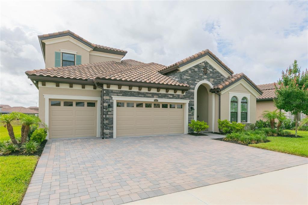 11105 Rustic Timber Loop San Antonio, FL 33576 - Photo 4 of 90