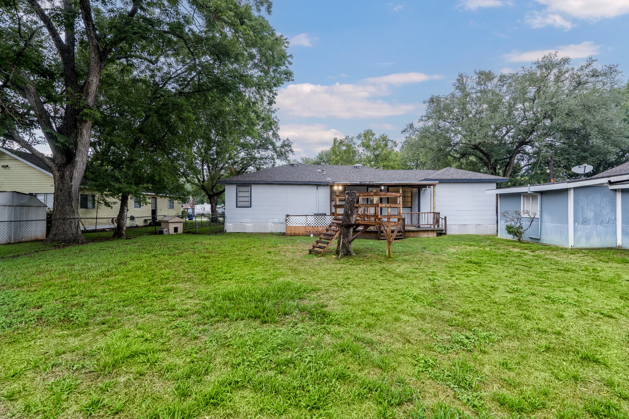 503 Carrell Street Tomball, TX 77375 - Photo 7 of 31 a front view of house with a garden and patio