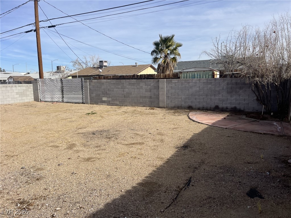 139 Constitution Avenue Henderson, NV 89015 - Photo 16 of 17 Massive back yard.
