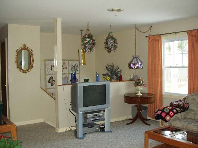 18 Woodbine Road Bethlehem, NY 12054 - Photo 3 of 7 Photo 3