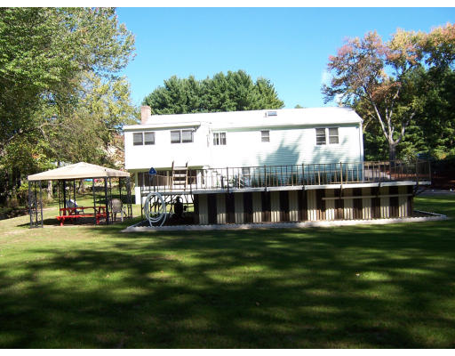11 Old North Road Hudson, MA 01749 - Photo 2 of 10 Gallery Image 2