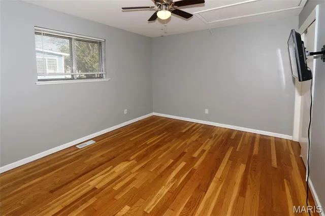 $269,900 | 11947 Glenmar Drive, Maryland Heights, MO 63043