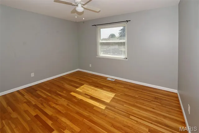 $269,900 | 11947 Glenmar Drive, Maryland Heights, MO 63043