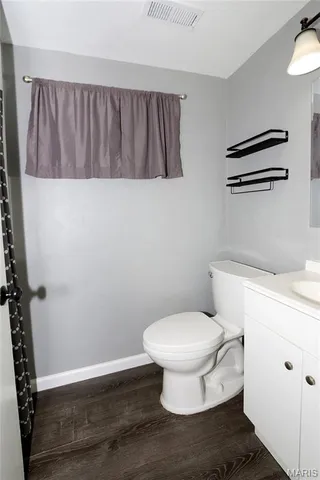 $269,900 | 11947 Glenmar Drive, Maryland Heights, MO 63043