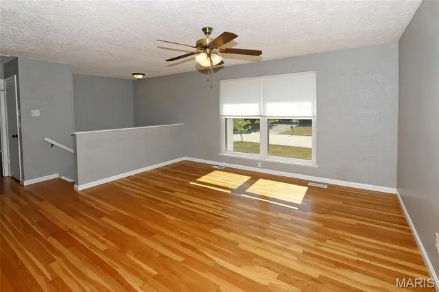 $269,900 | 11947 Glenmar Drive, Maryland Heights, MO 63043