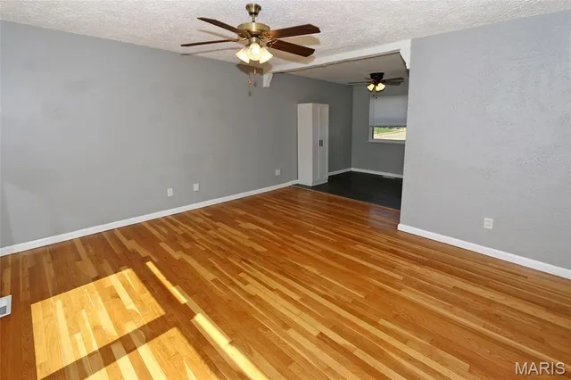 $269,900 | 11947 Glenmar Drive, Maryland Heights, MO 63043