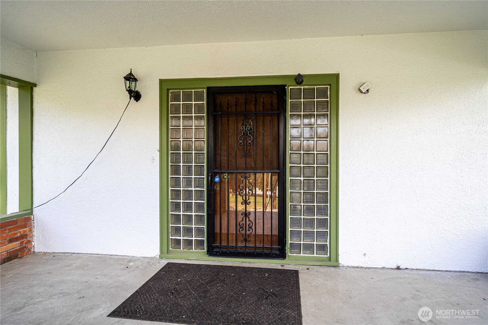 15 Beebe Fish Hatchery Road Chelan, WA 98816 - Photo 8 of 40 a view of front door of house
