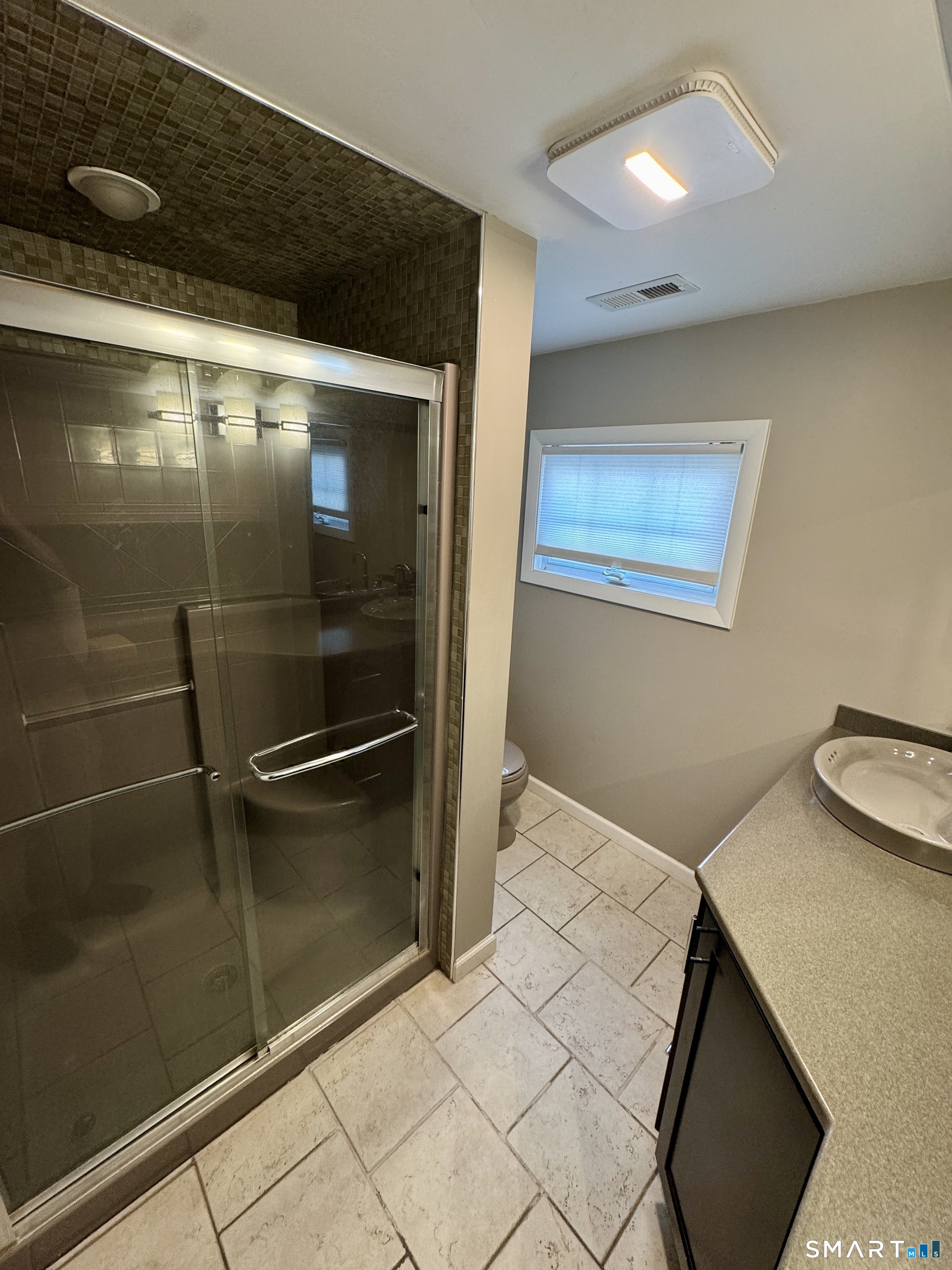 834 Bee Street Meriden, CT 06450 - Photo 32 of 33