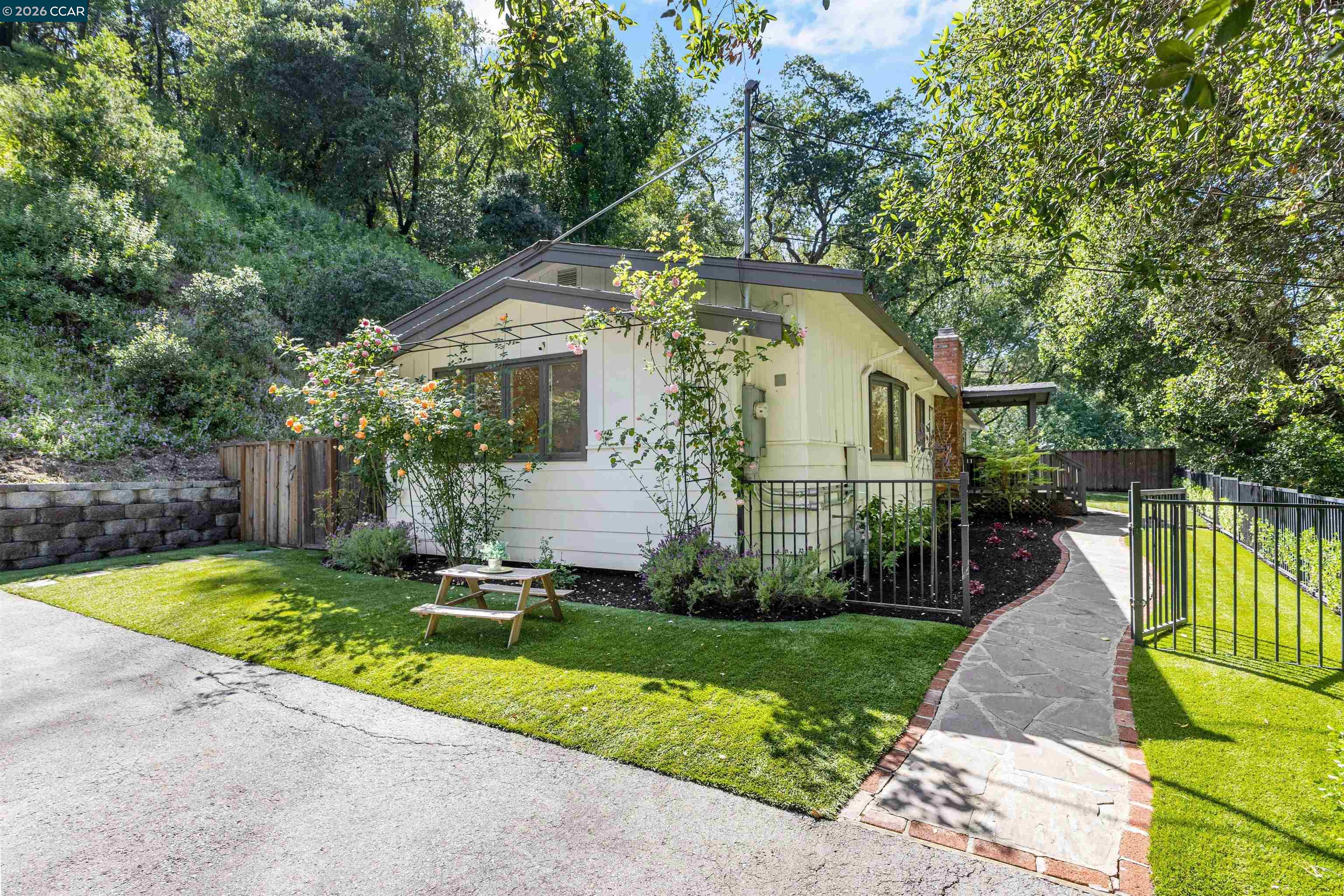 3575 Springhill Road Lafayette, CA 94549 - Photo 37 of 40