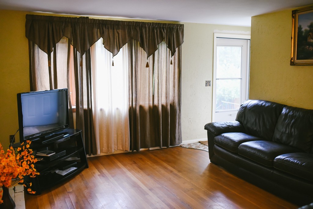 123 Wilmington Road Burlington, MA 01803 - Photo 3 of 14 Gallery Image 3