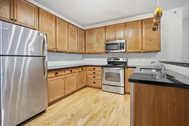 $1,745 | 1505 5th Street North, Unit 202, Hopkins, MN 55305