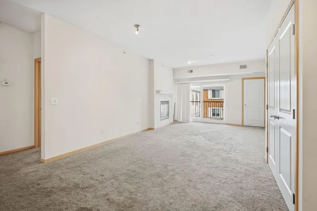 $1,745 | 1505 5th Street North, Unit 202, Hopkins, MN 55305