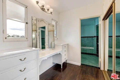 $8,950,000 | 702 North Linden Drive, Beverly Hills, CA 90210