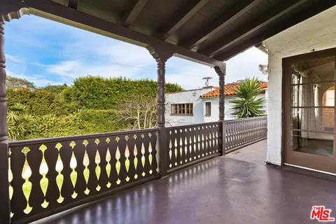 $8,950,000 | 702 North Linden Drive, Beverly Hills, CA 90210