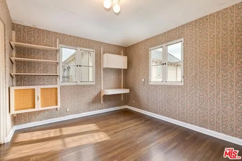 $8,950,000 | 702 North Linden Drive, Beverly Hills, CA 90210