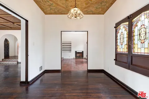 $8,950,000 | 702 North Linden Drive, Beverly Hills, CA 90210