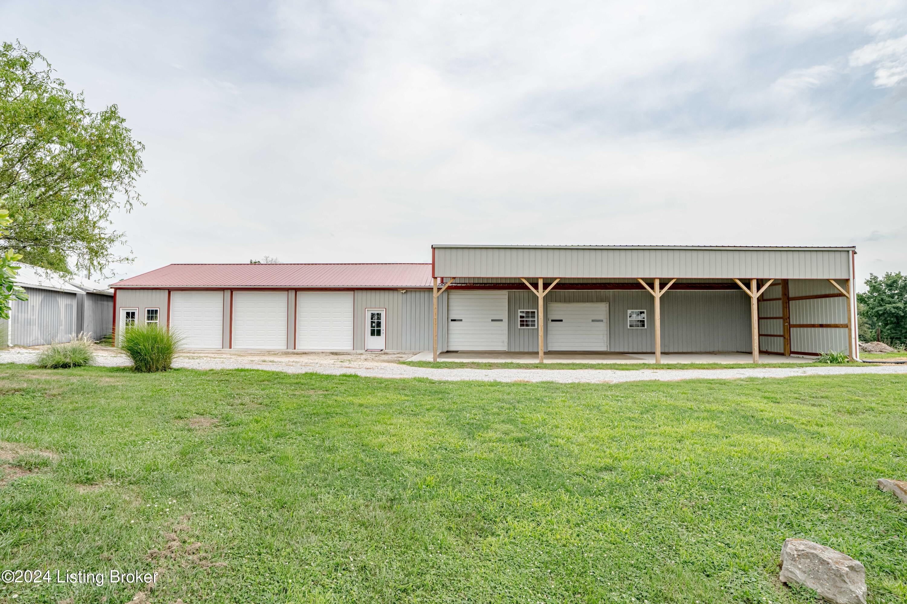 484 Strange Road Hodgenville, KY 42748 - Photo 7 of 79 DSC05110