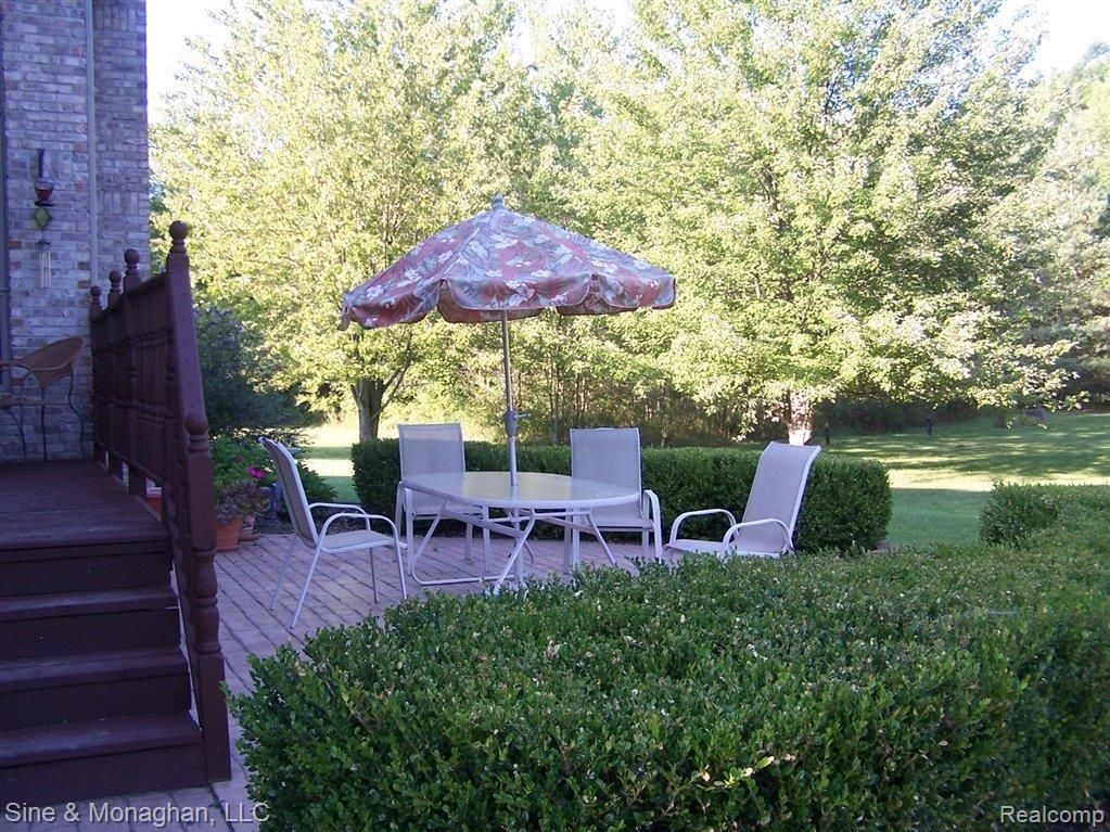 4811 Palms Road Casco, MI 48064 - Photo 20 of 23 100_8226 - Copy.JPG