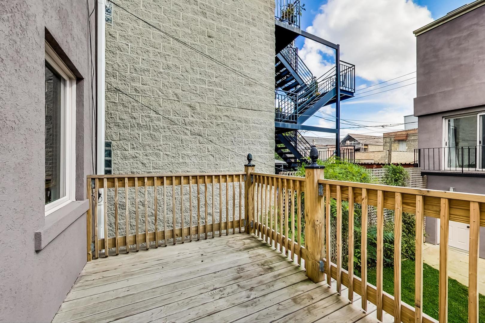 2035 West Rice Street Chicago, IL 60622 - Photo 16 of 27