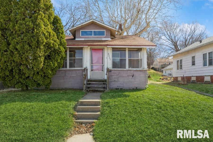 4227 11th Street Rock Island, IL 61201 - Photo 1 of 14