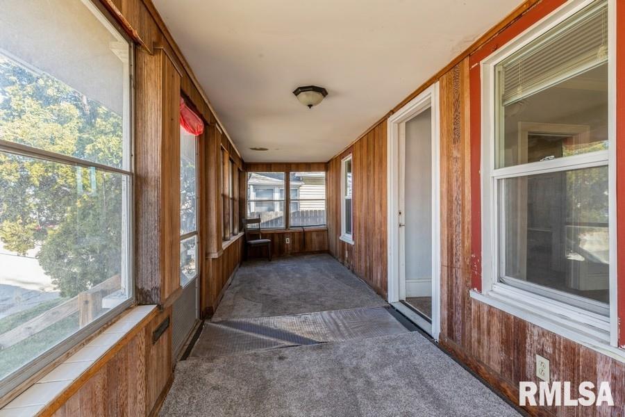 4227 11th Street Rock Island, IL 61201 - Photo 5 of 14