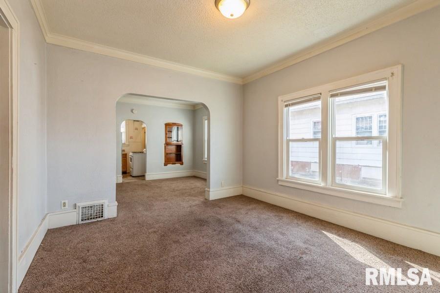 4227 11th Street Rock Island, IL 61201 - Photo 6 of 14