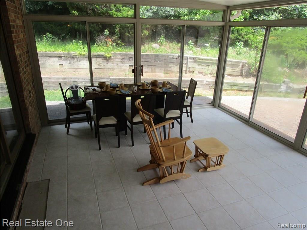 2124 Reagan Drive Rochester Hills, MI 48309 - Photo 21 of 23