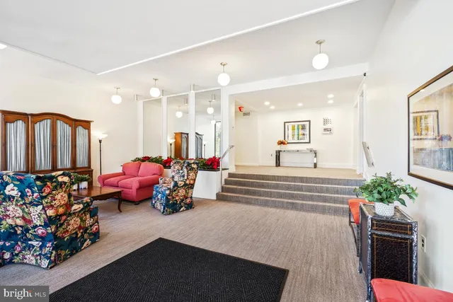 $325,000 | 2100 Washington Avenue, Unit 9B, Silver Spring, MD 20910