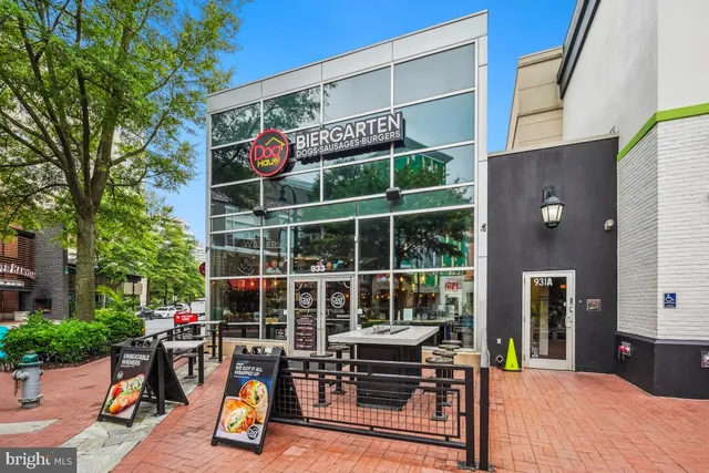 $325,000 | 2100 Washington Avenue, Unit 9B, Silver Spring, MD 20910