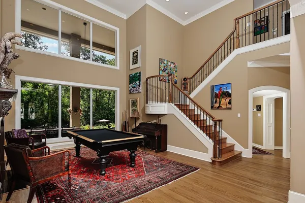 $1,865,000 | 122 East Bracebridge Circle, The Woodlands, TX 77382