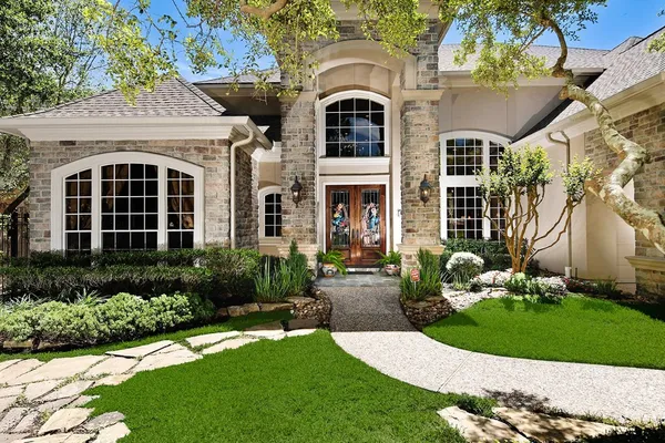$1,865,000 | 122 East Bracebridge Circle, The Woodlands, TX 77382